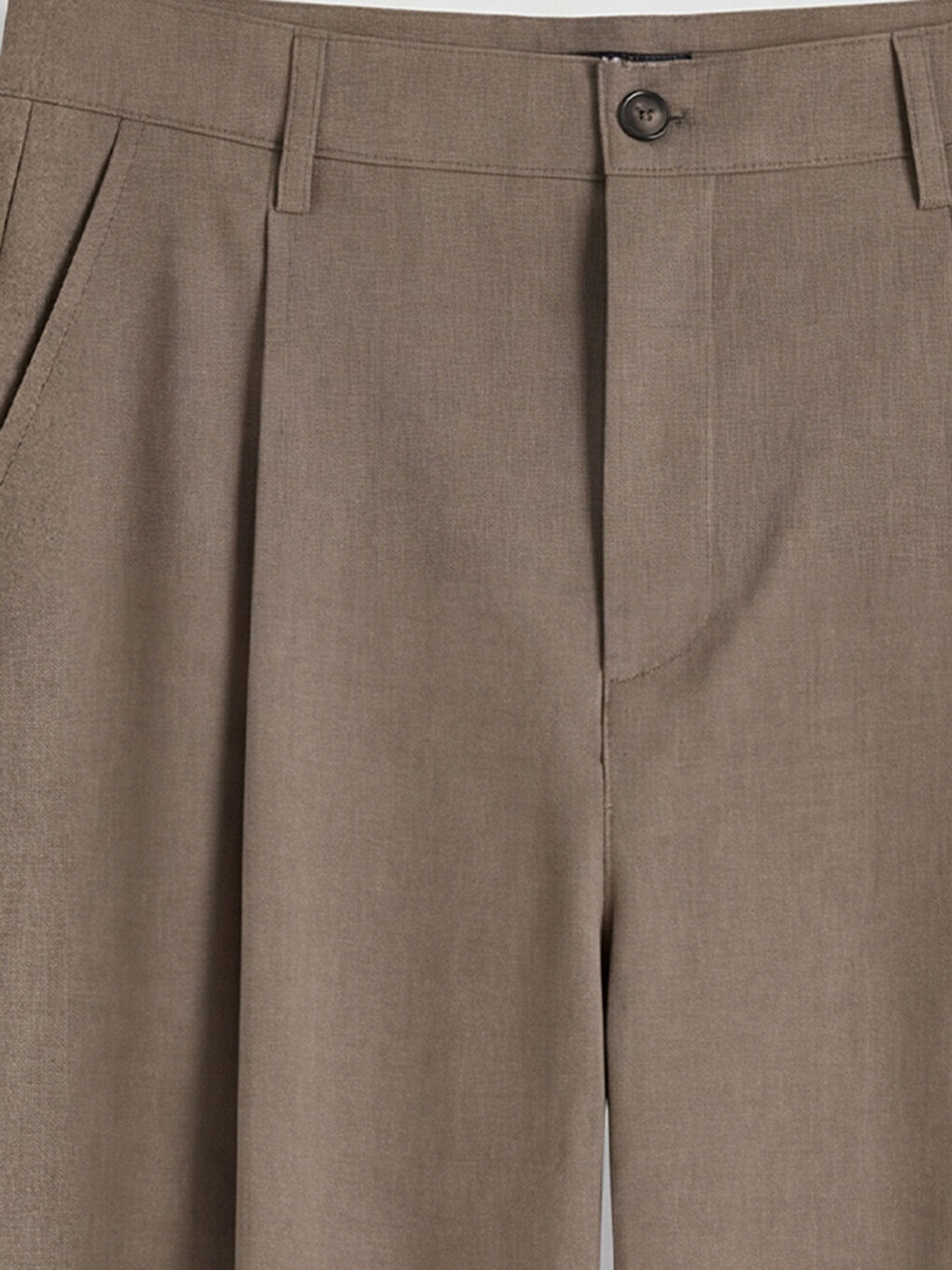 Bej Rahat Kalıp Erkek Pileli Kumaş Pantolon-2