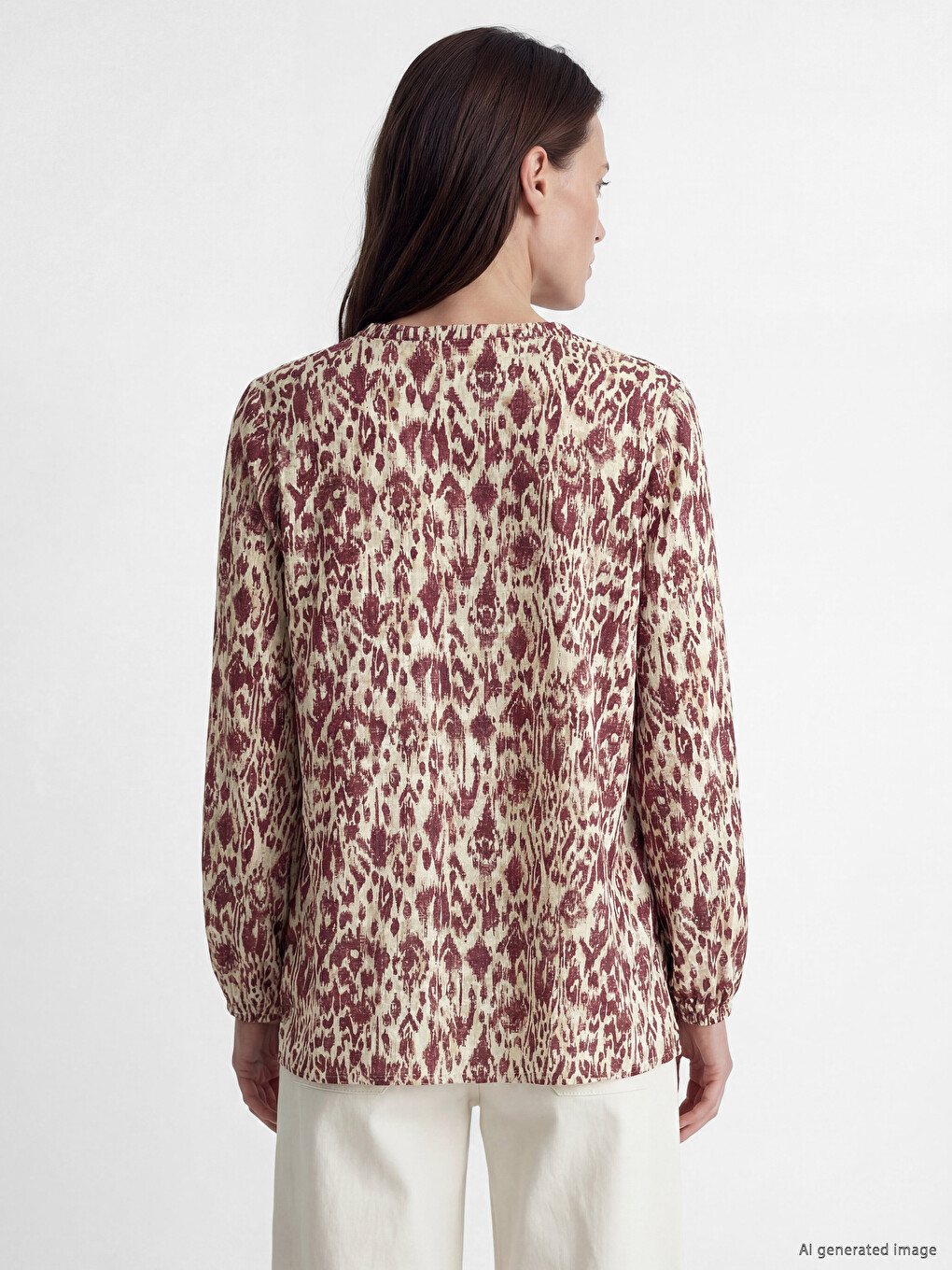 Bluza sa okovratnikom i uzorkom-3