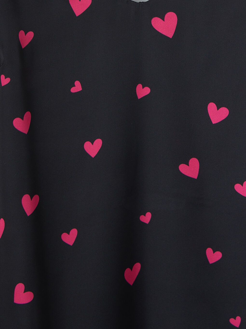 Siyah Kalp Desenli İp Askılı Kadın Fantezi Gecelik-2