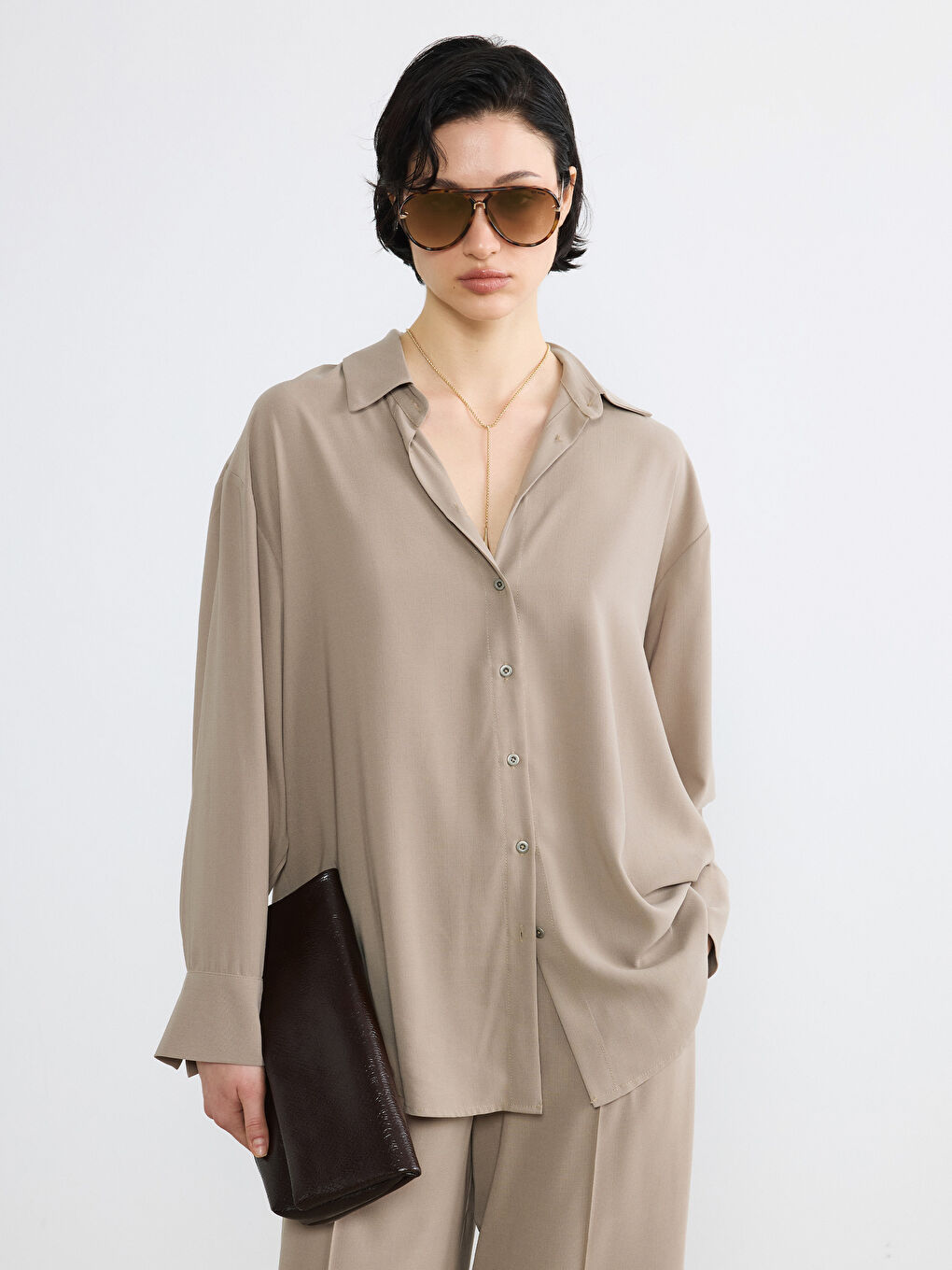 Bej Loose Fit Kadın Gömlek