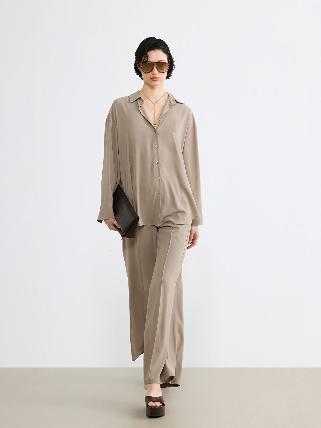 Bej Loose Fit Kadın Gömlek-2