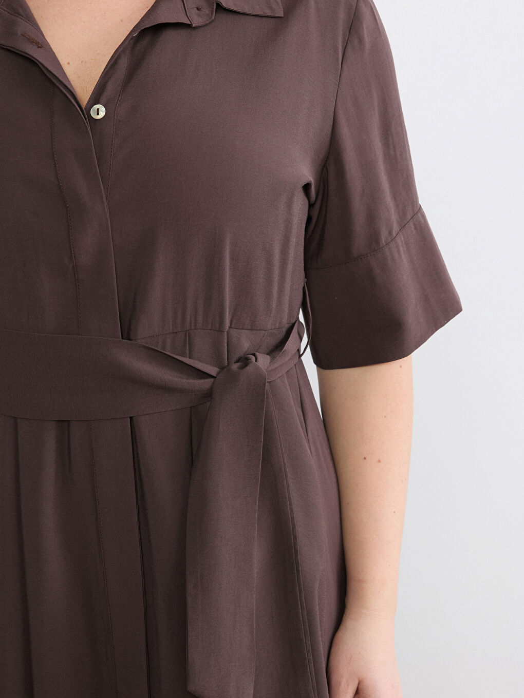 Kahverengi Büyük Beden Kuşaklı Gömlek Elbise-2