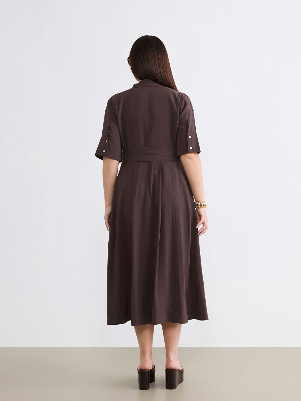 Kahverengi Büyük Beden Kuşaklı Gömlek Elbise-3