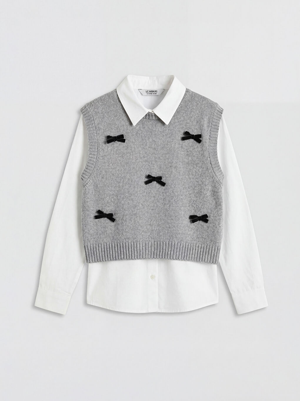 Beyaz Fiyonk Detaylı Kız Çocuk Süveter ve Gömlek