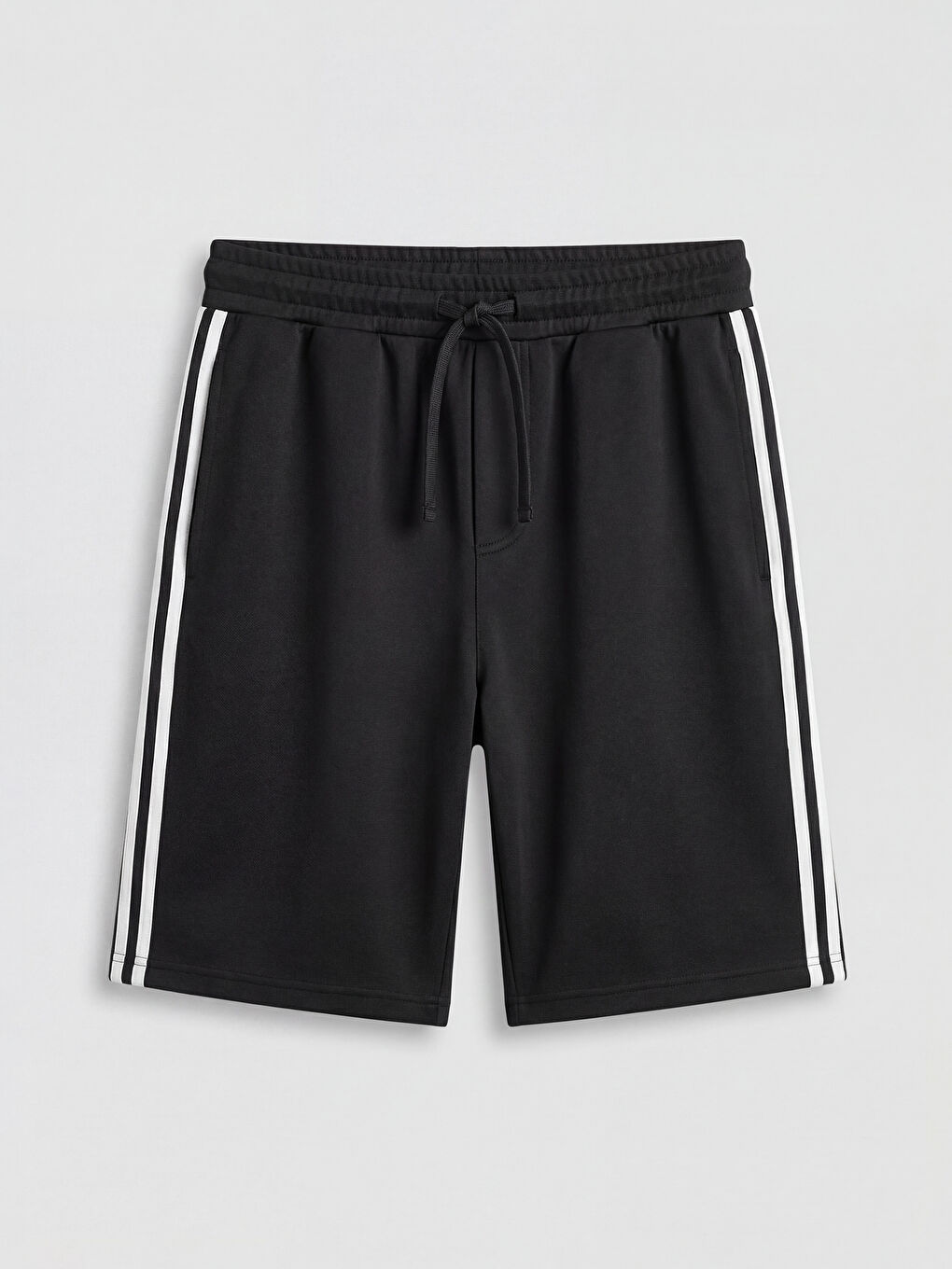 Siyah Rahat Kalıp Erkek Şort-4