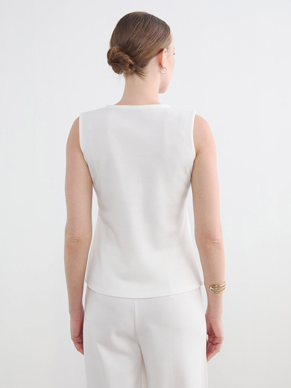 Woman White Waistcoat-3
