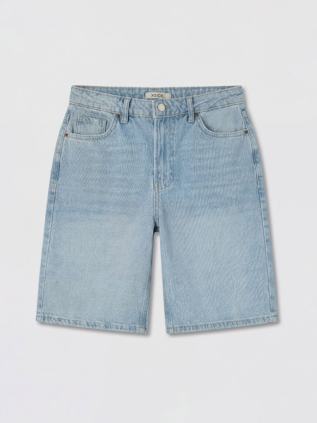 Mavi Bermuda Fit Kadın Jean Şort