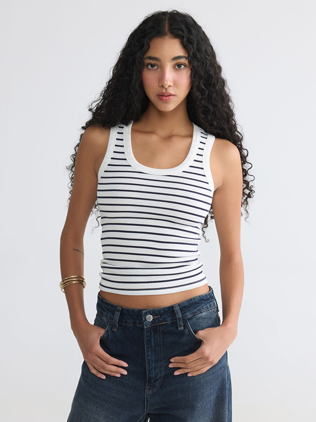 Lacivert U Yaka Çizgili Kadın Atlet