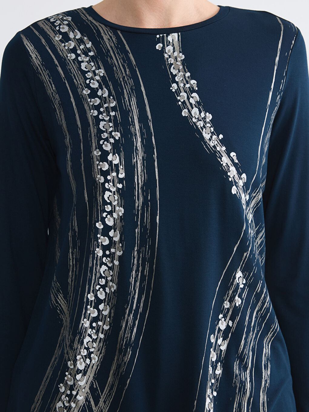 Bluza sa okruglim izrezom sa uzorkom-2