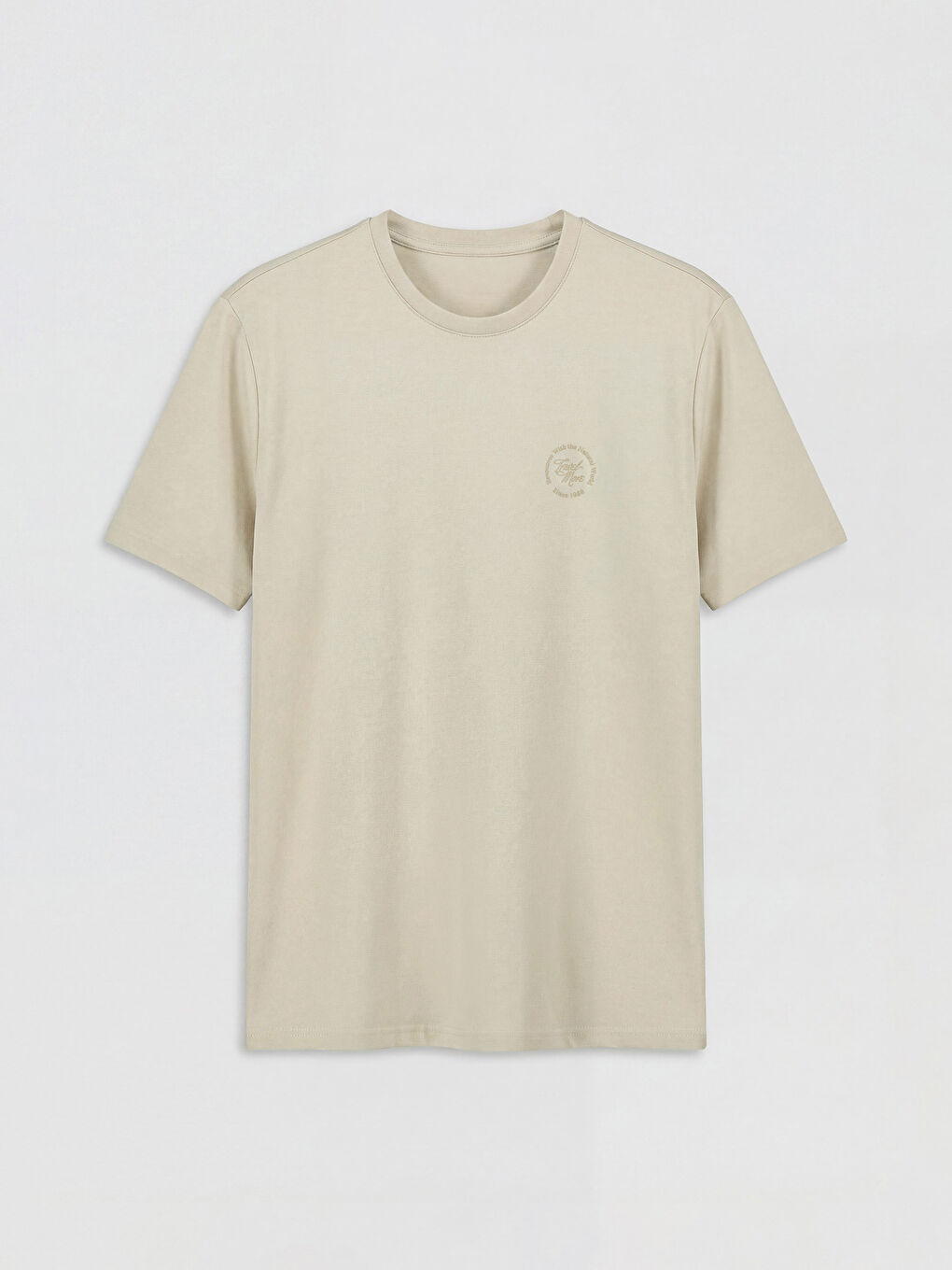 Bej Standart Kalıp Nakışlı Erkek Tişört