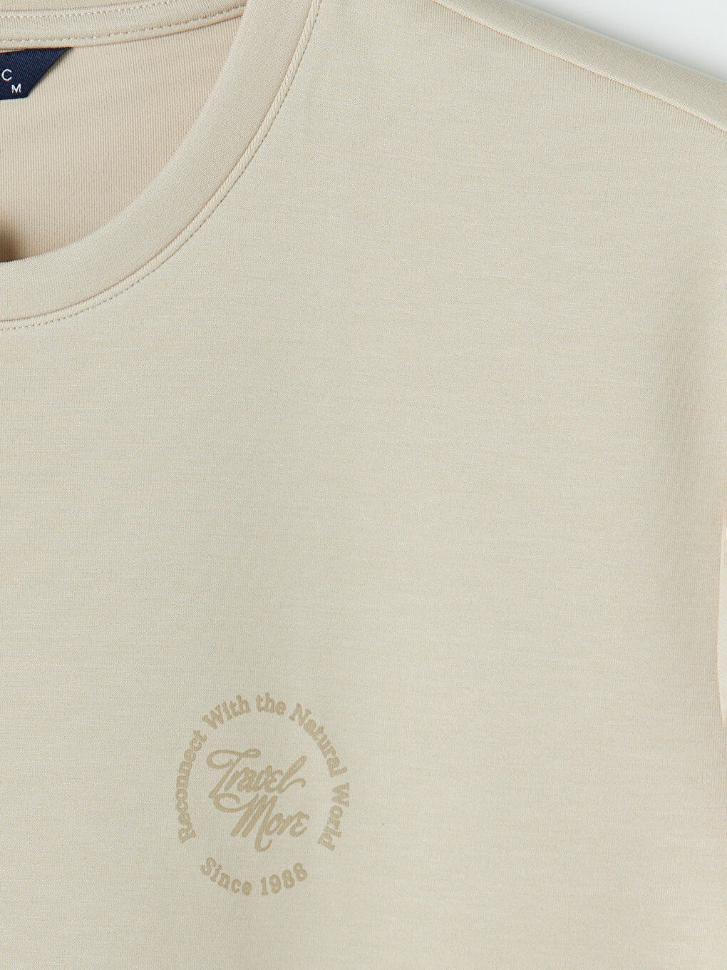 Bej Standart Kalıp Nakışlı Erkek Tişört-2