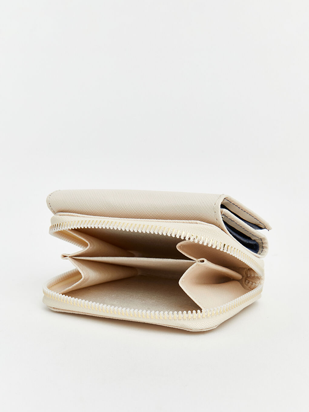 Ekru Deri Görünümlü Kadın Cüzdan-2