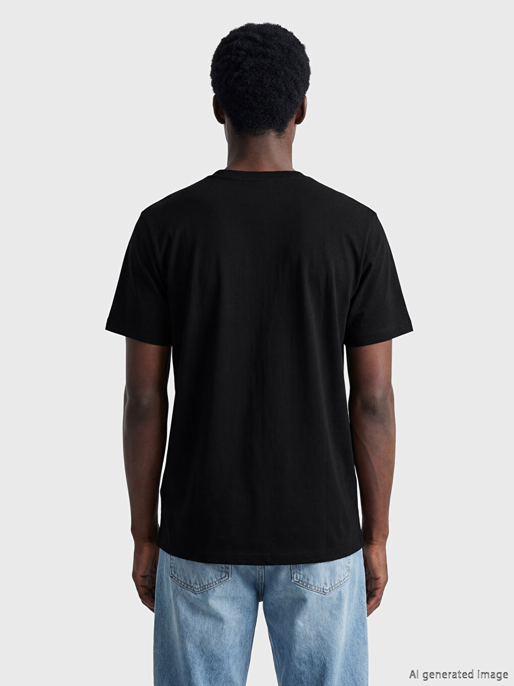 Siyah Bisiklet Yaka Nakışlı Erkek Tişört-3