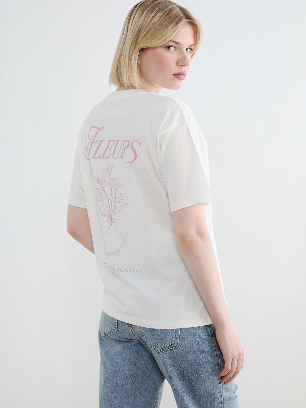 Beyaz Baskılı Oversize Kadın Tişört