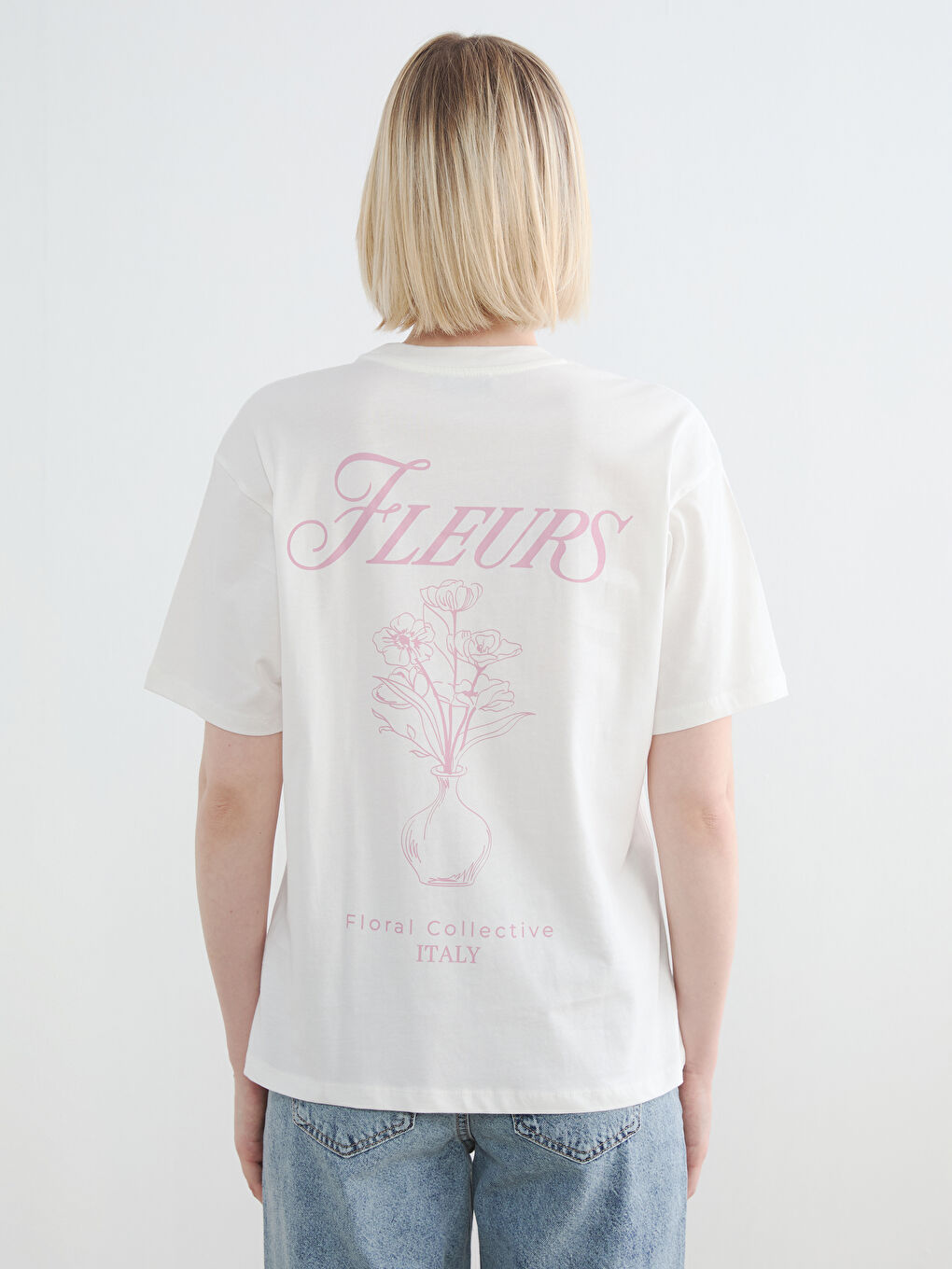 Beyaz Baskılı Oversize Kadın Tişört-3