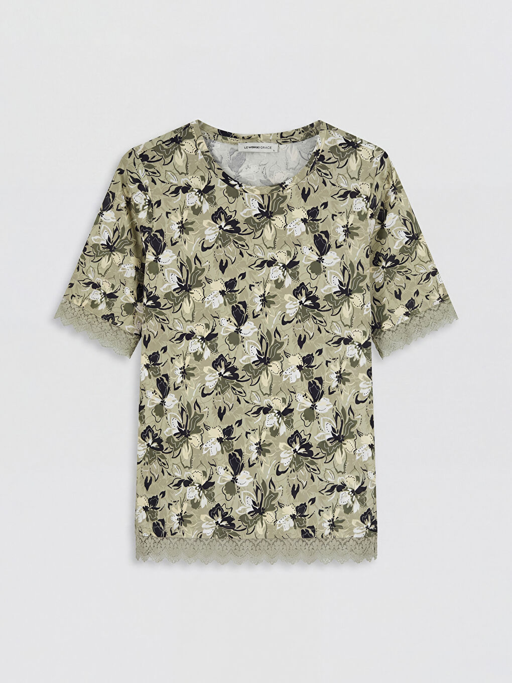 Yeşil Çiçekli Dantel Detaylı Kadın Tişört