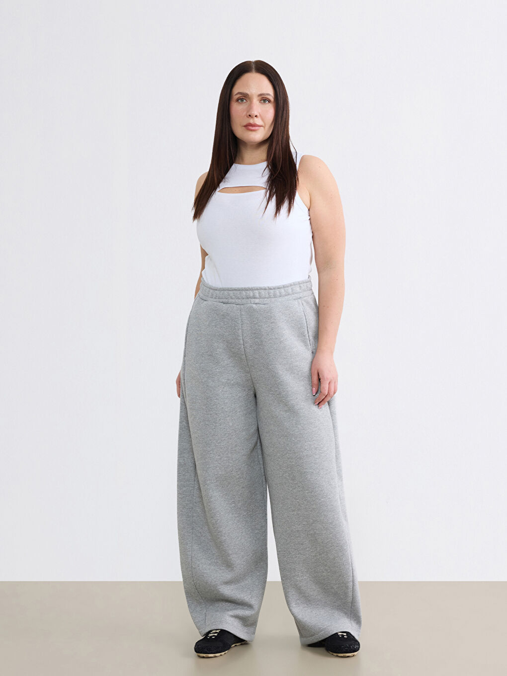 Gri Beli Lastikli Kadın Eşofman Altı-1