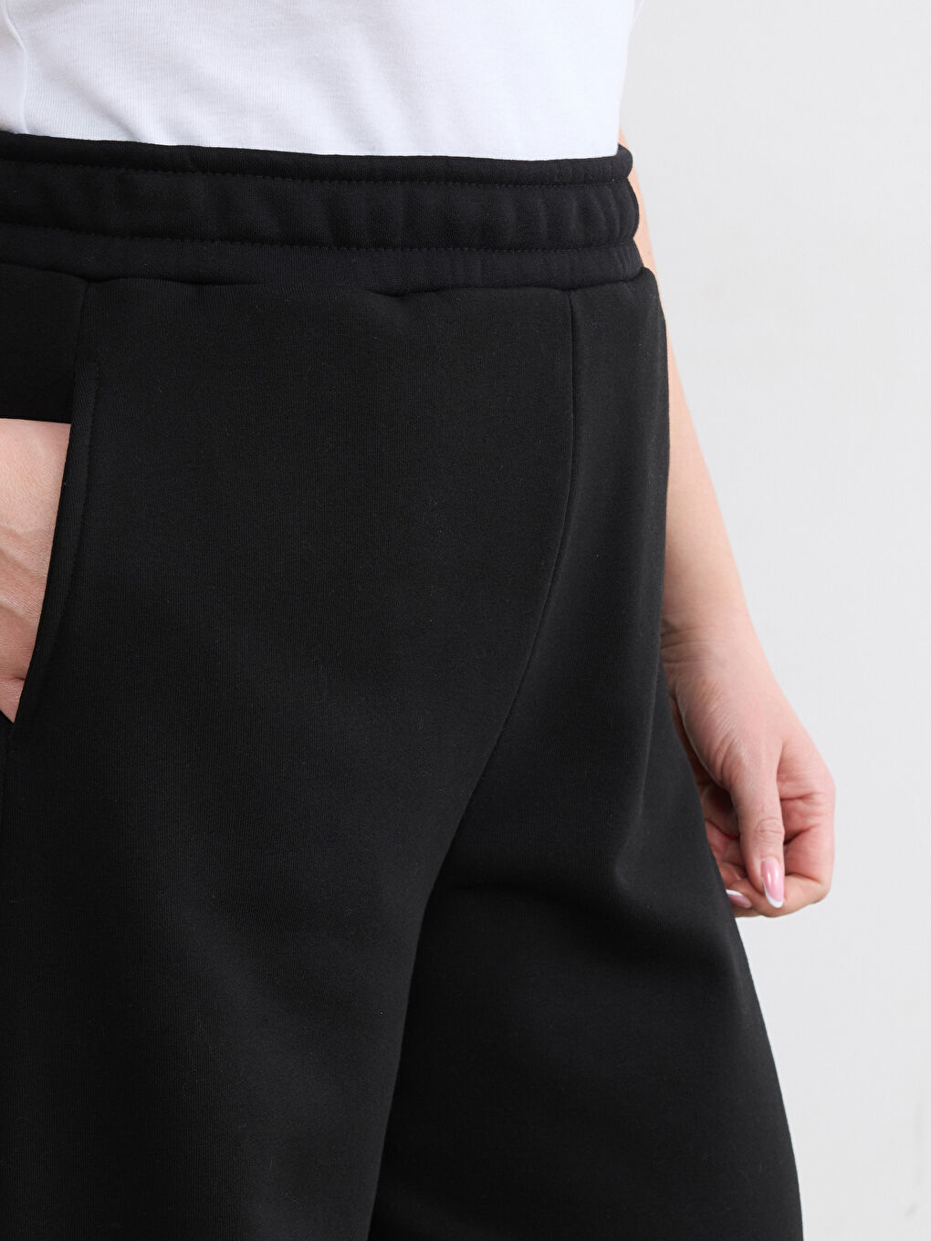 Siyah Beli Lastikli Kadın Eşofman Altı-2