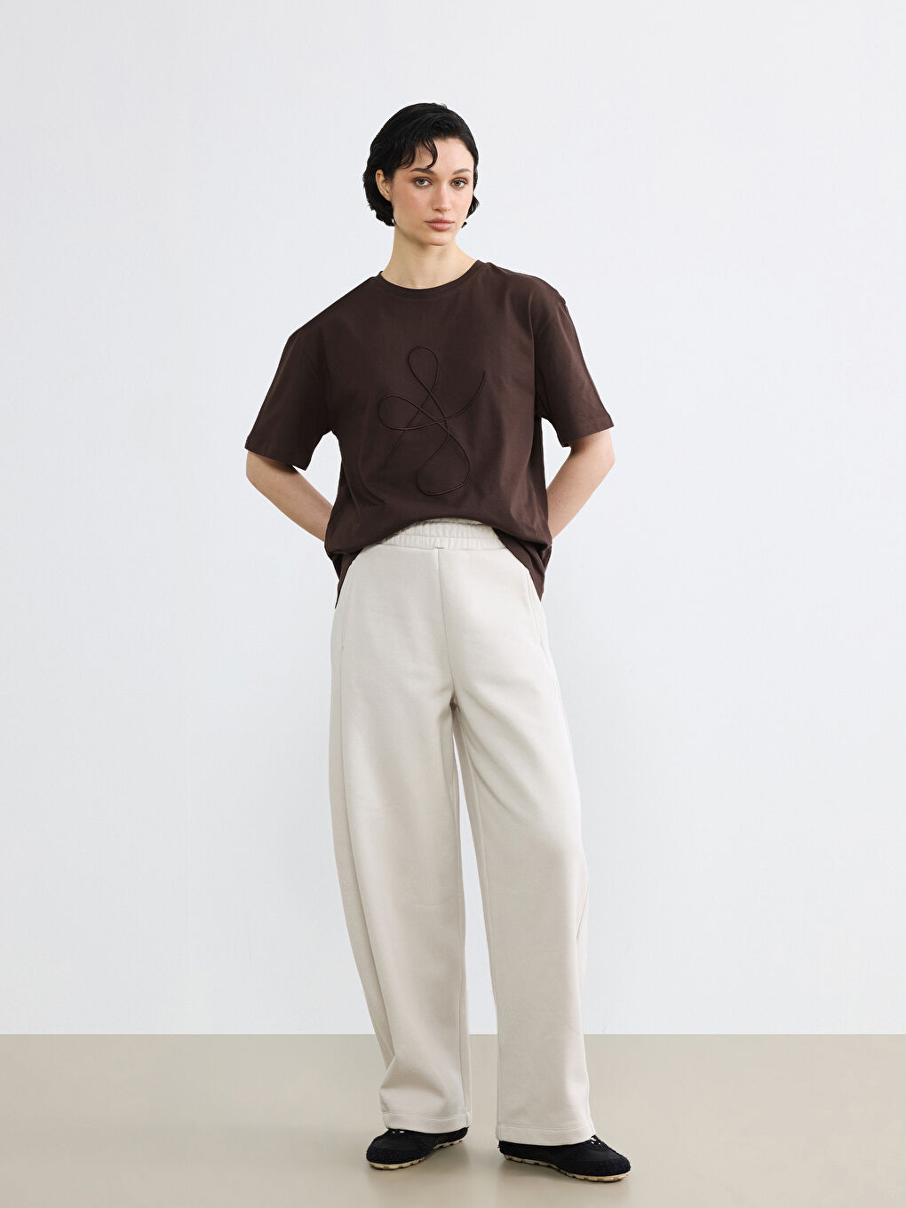 Bej Beli Lastikli Kadın Eşofman Altı