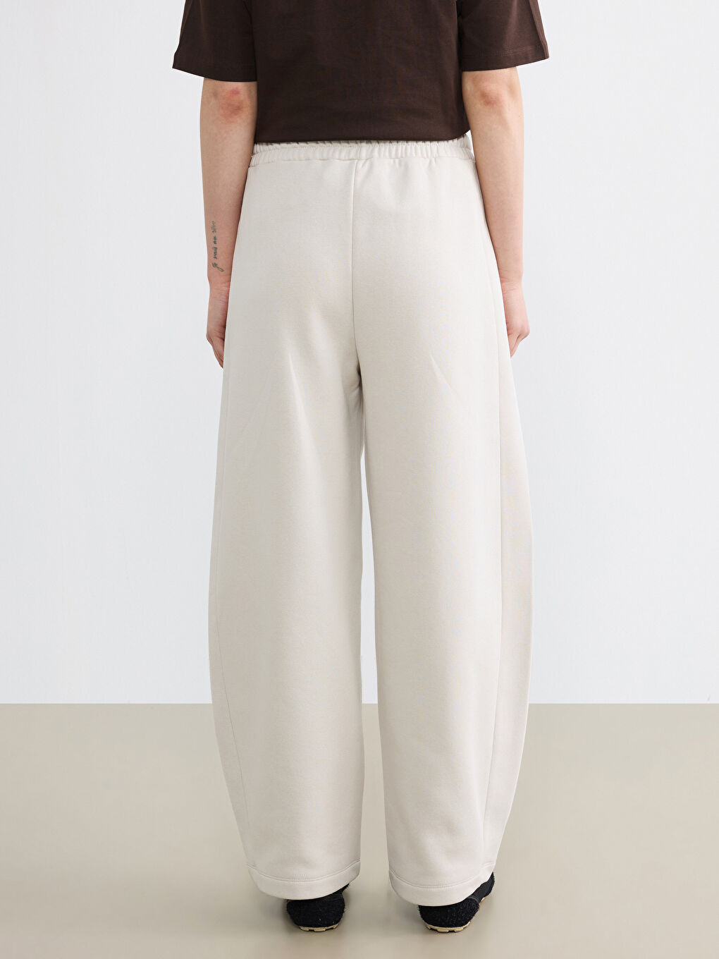 Bej Beli Lastikli Kadın Eşofman Altı-4