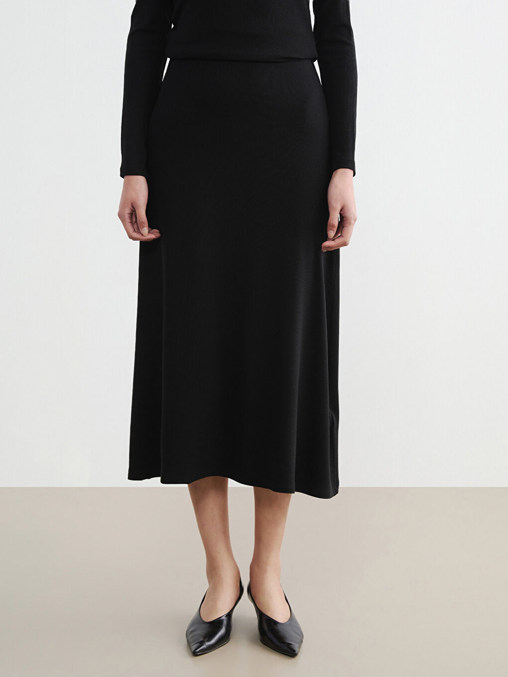 Siyah Beli Lastikli A Kesim Fitilli Etek-1