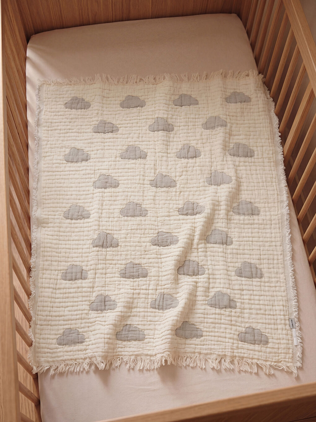 Gri Bulut Desenli Bebek Battaniye 80x80 cm-1