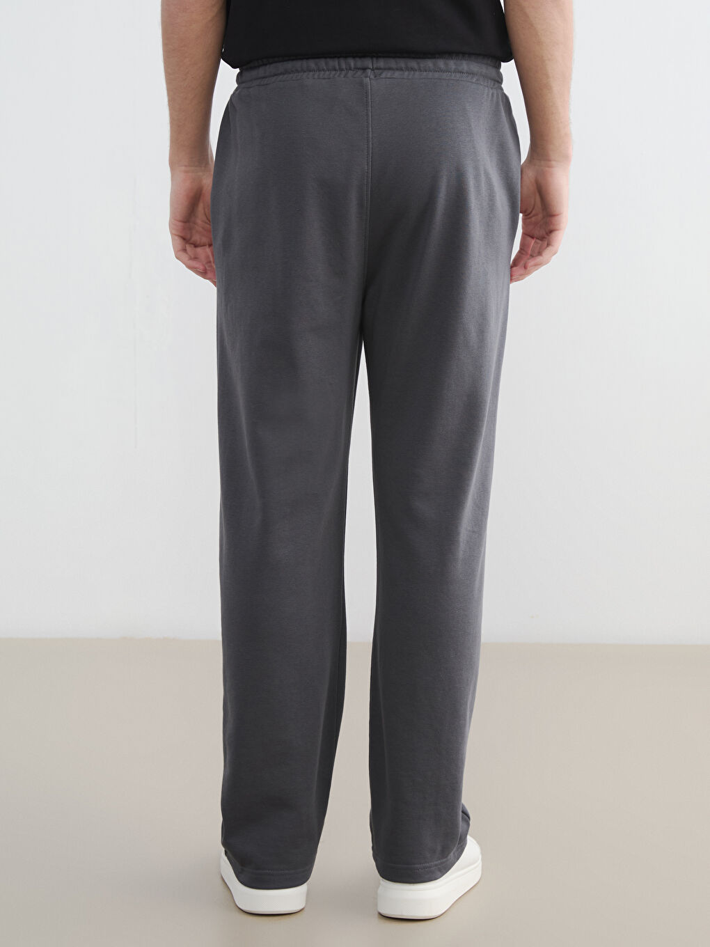 Мужские спортивные брюки свободного кроя-3