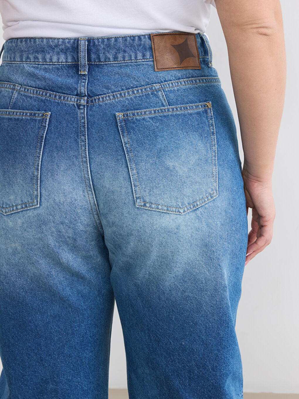 Mavi Yüksek Bel Mom Fit Kadın Jean Pantolon-3