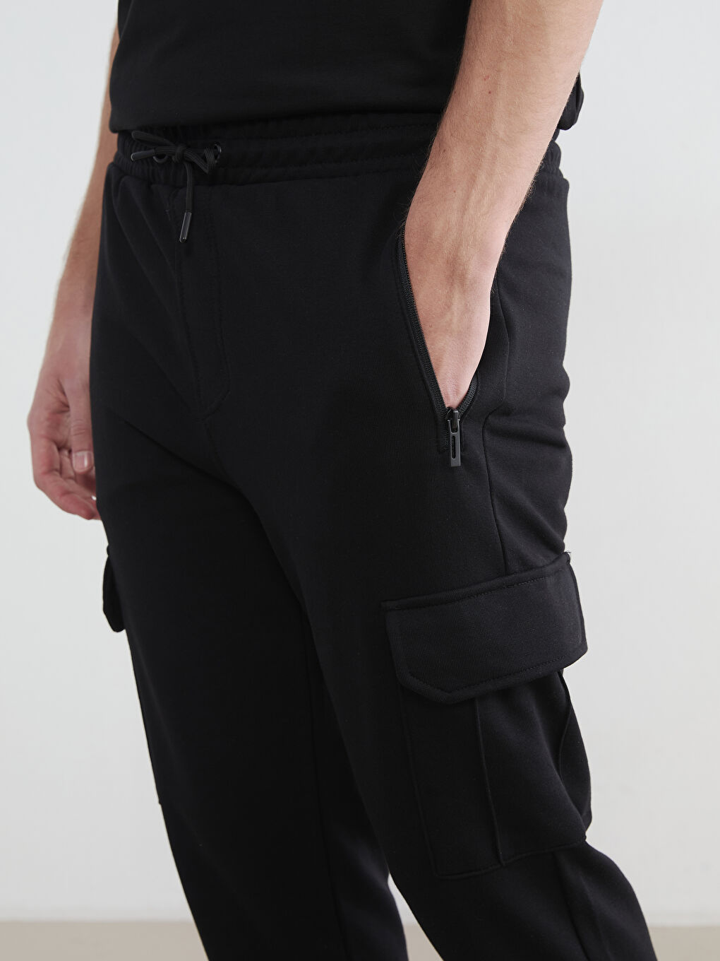 Siyah Standart Kalıp Erkek Jogger Eşofman Altı-2