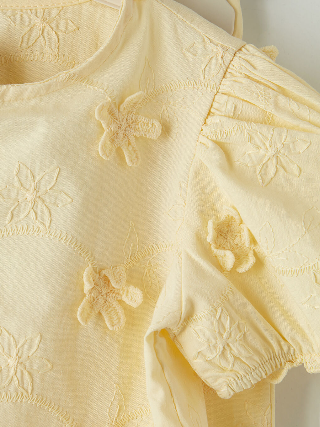 Sarı Nakışlı Kız Çocuk Gömlek ve Pantolon-5