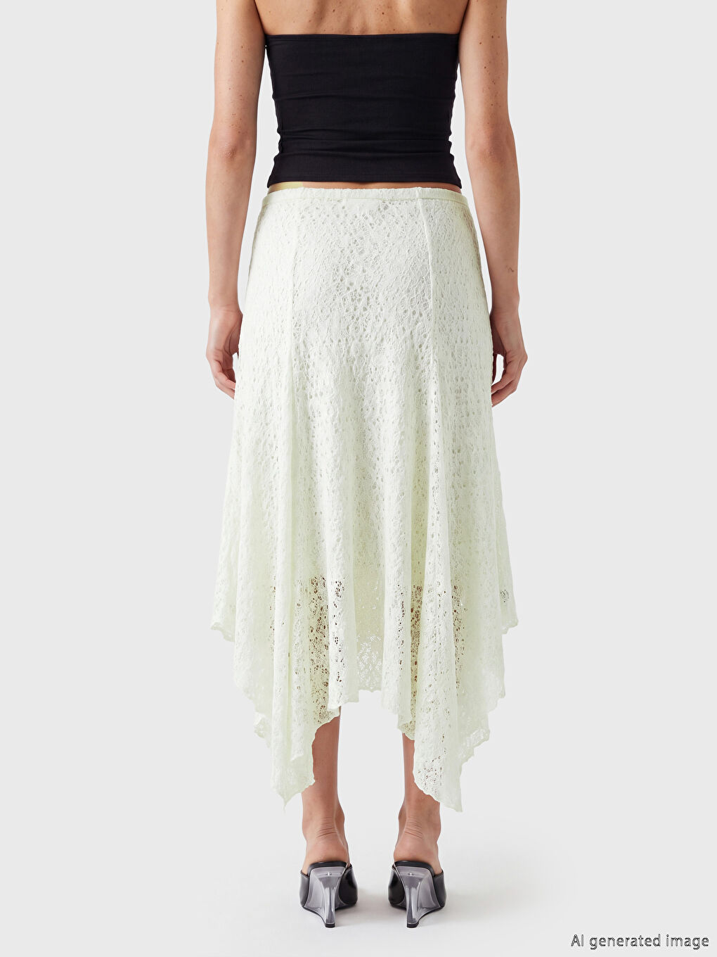 Beyaz Asimetrik Kesim Dantelli Etek-3