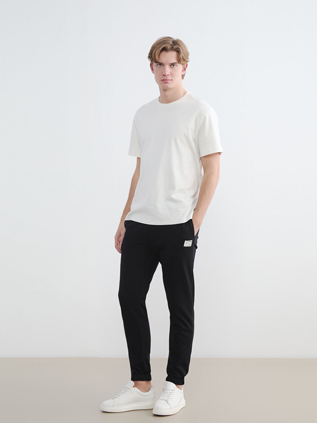 Siyah Standart Kalıp Erkek Jogger Eşofman Alt