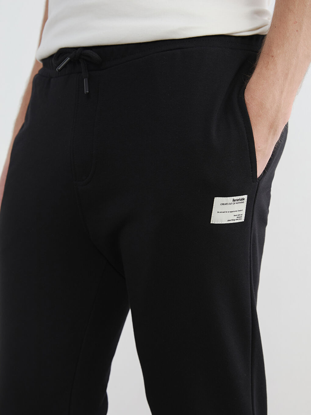 Siyah Standart Kalıp Erkek Jogger Eşofman Alt-2