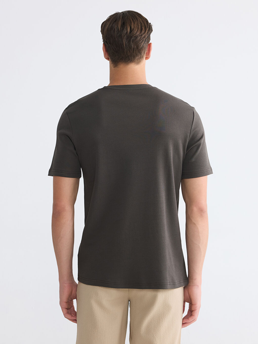 Muška majica od džersija sa štampom i okruglim izrezom-3