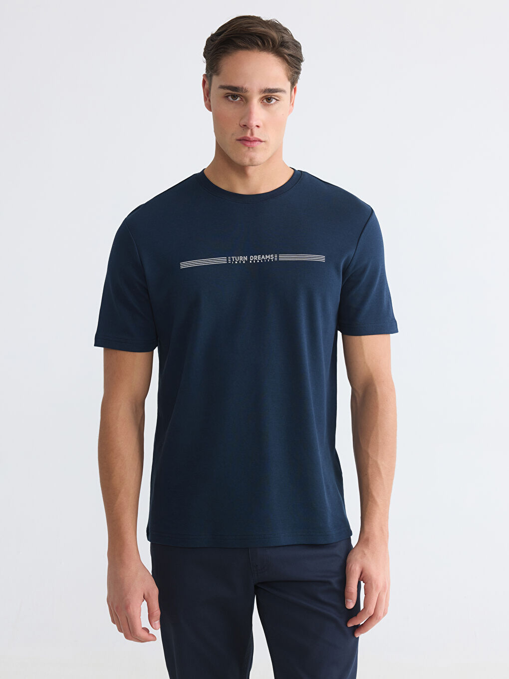 Muška majica od džersija sa štampom i okruglim izrezom