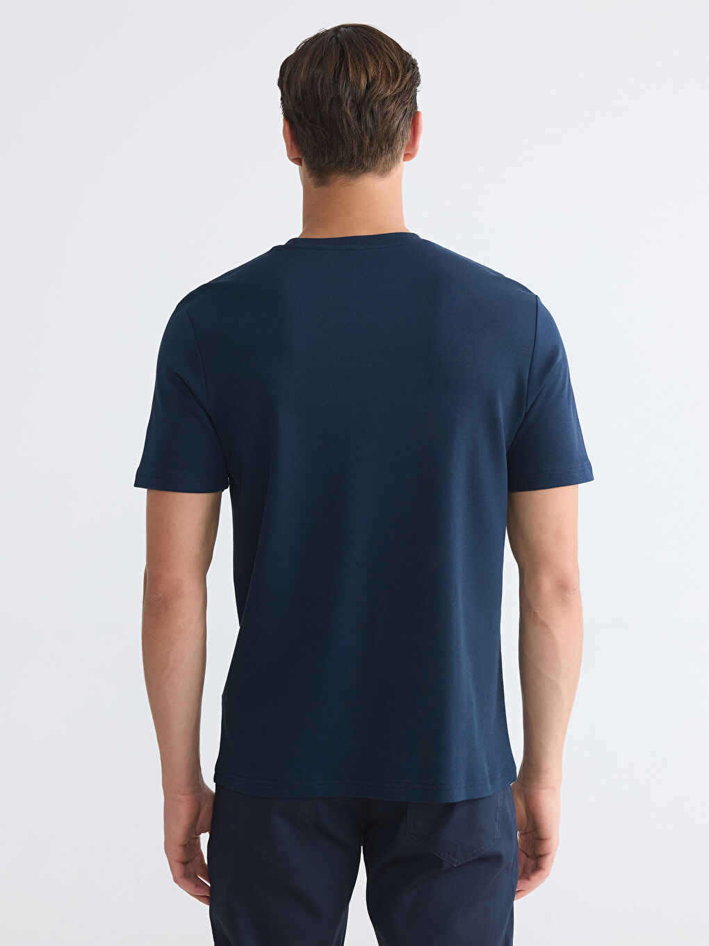 Muška majica od džersija sa štampom i okruglim izrezom-3