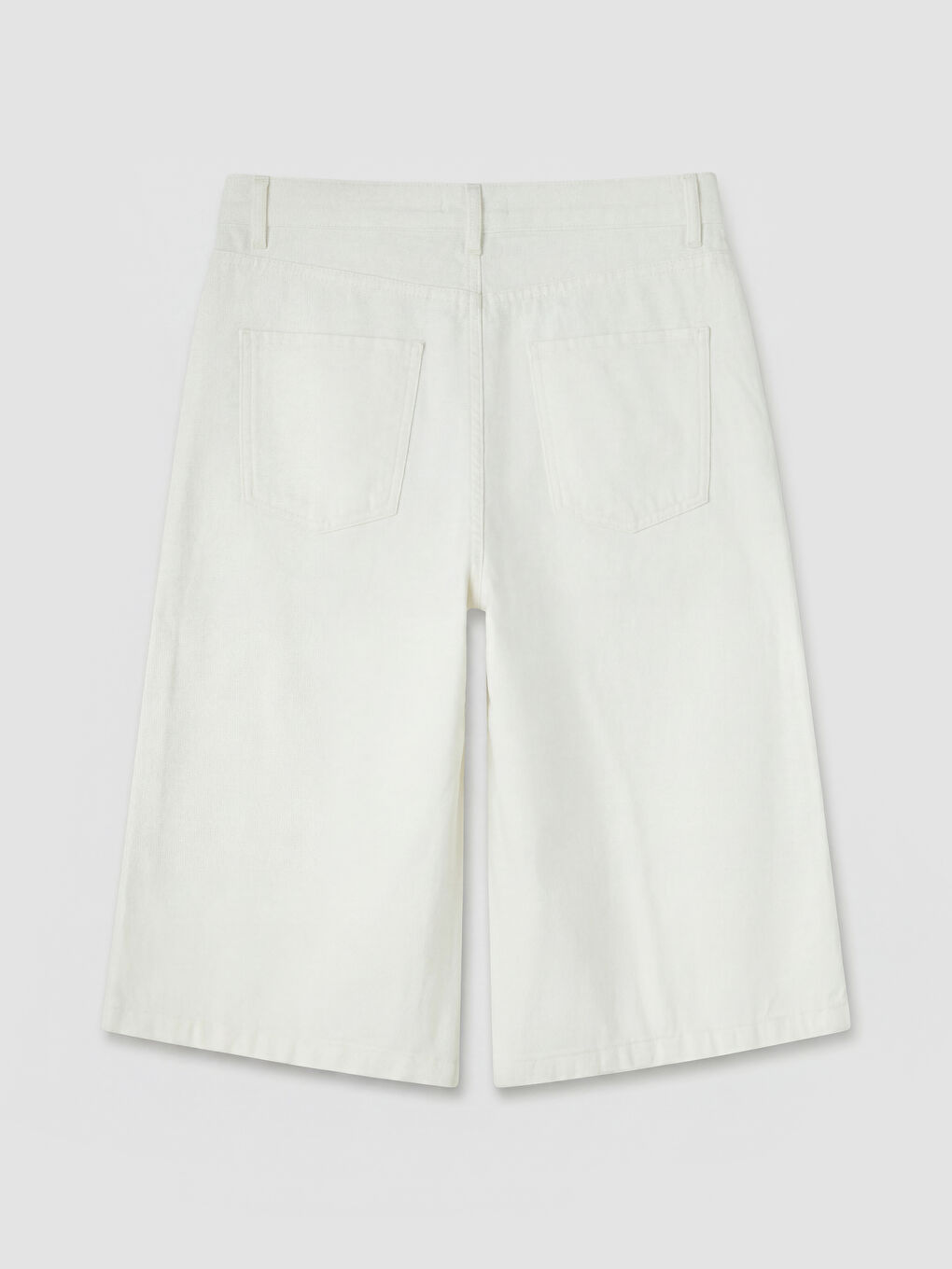 Beyaz Bermuda Fit Kadın Jean Şortolon-1