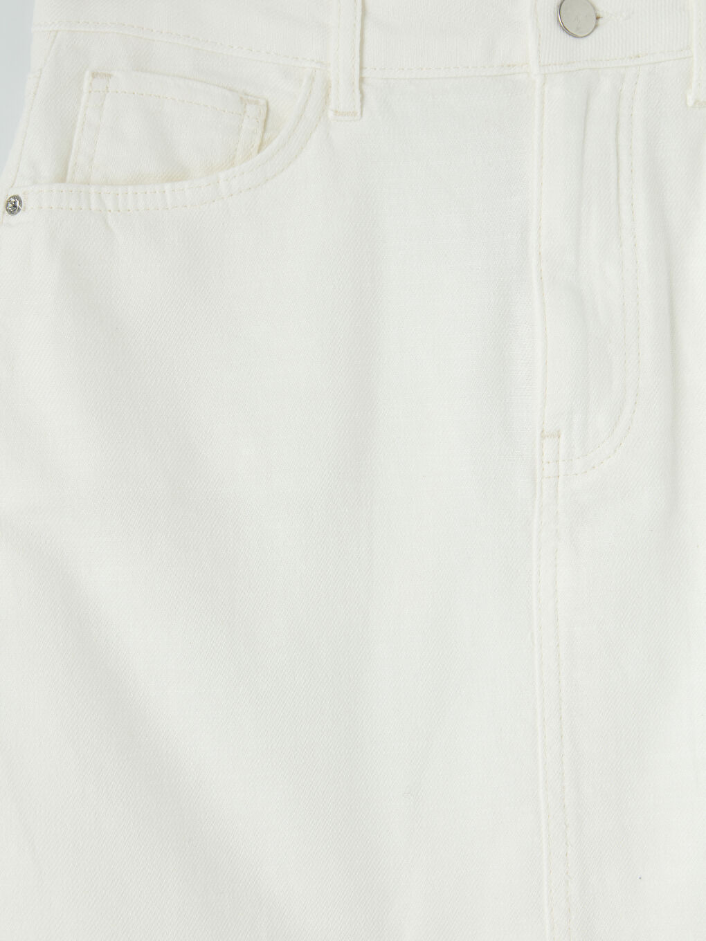 Beyaz Bermuda Fit Kadın Jean Şortolon-2