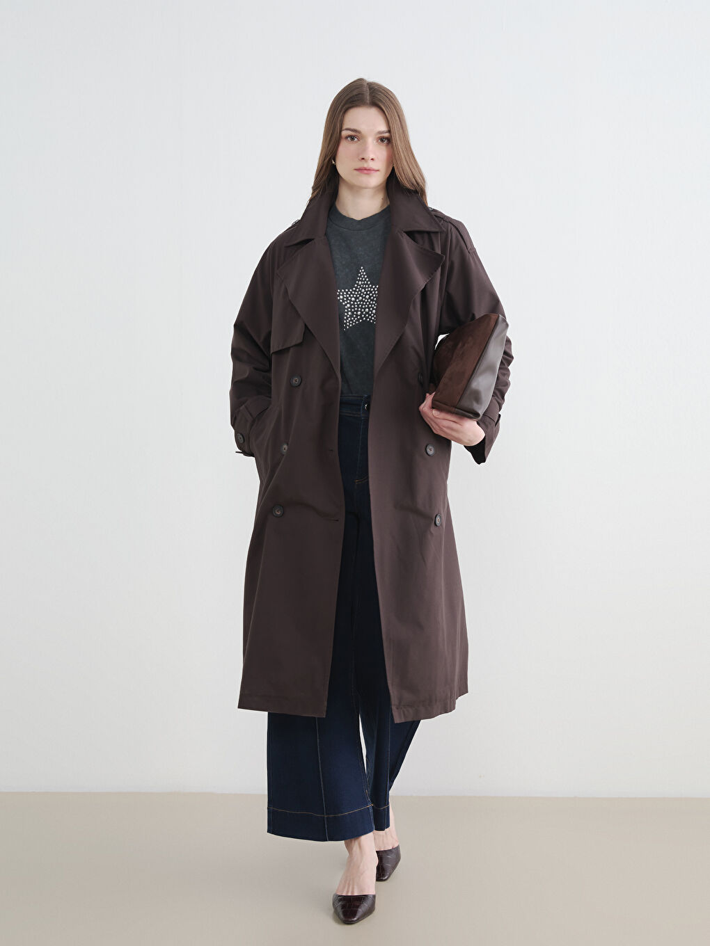 Kahverengi Kruvaze Yaka Kuşaklı Kadın Trençkot-1