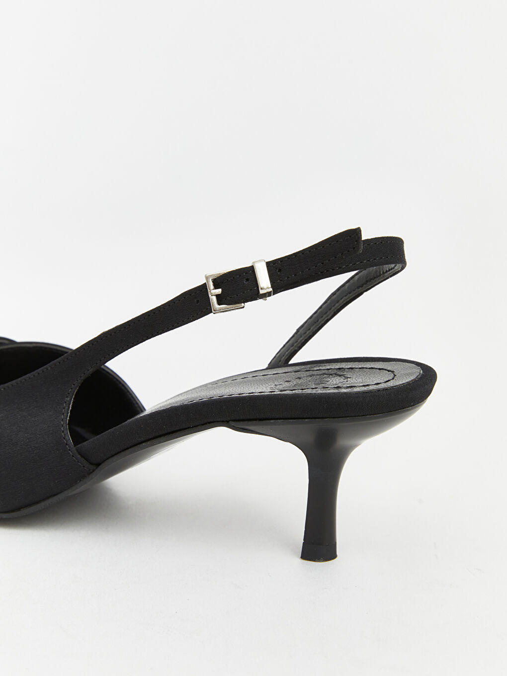 Siyah Sivri Burunlu Kadın Topuklu Ayakkabı-4