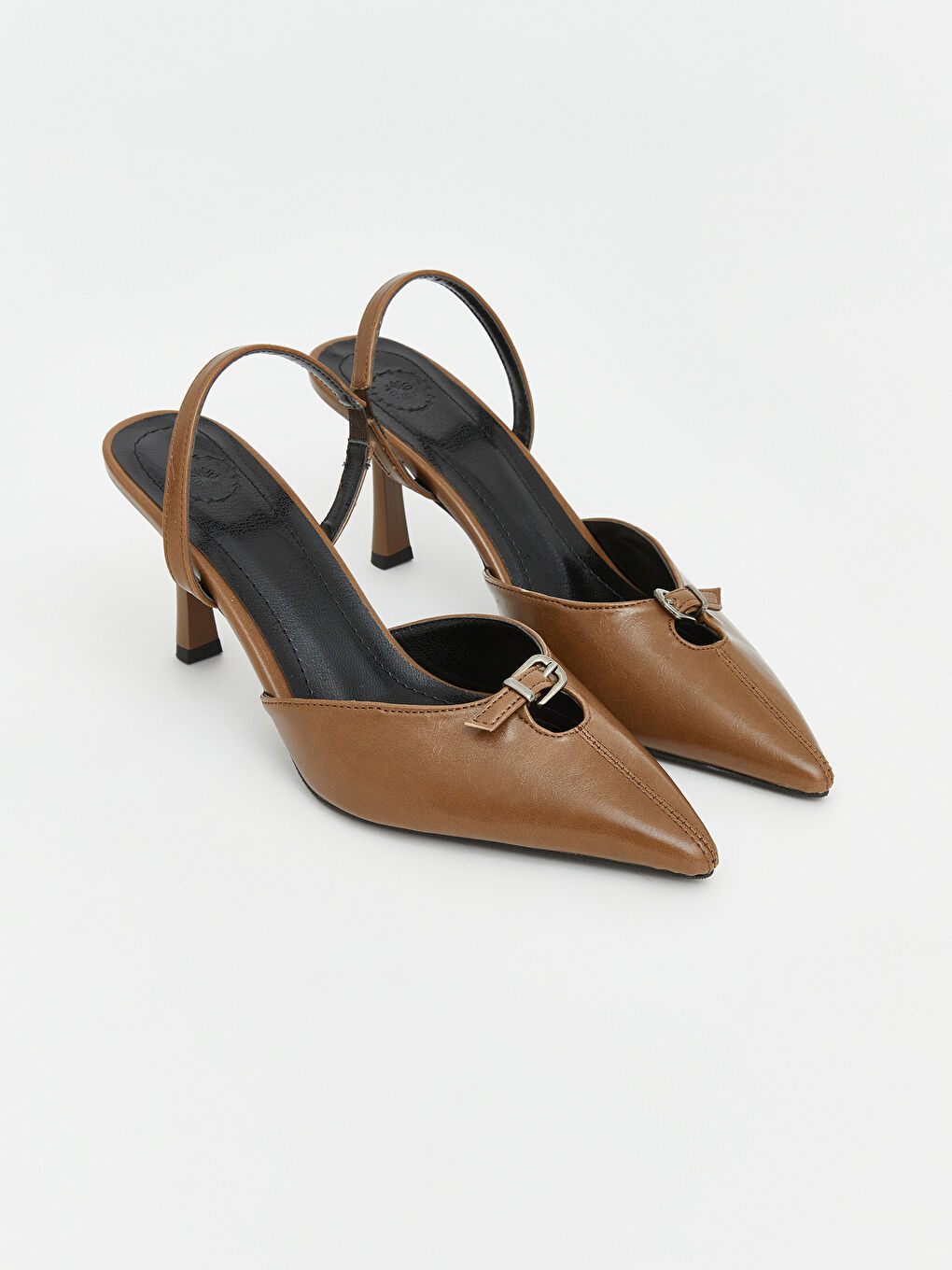 Bej Sivri Burunlu Kadın Topuklu Ayakkabı