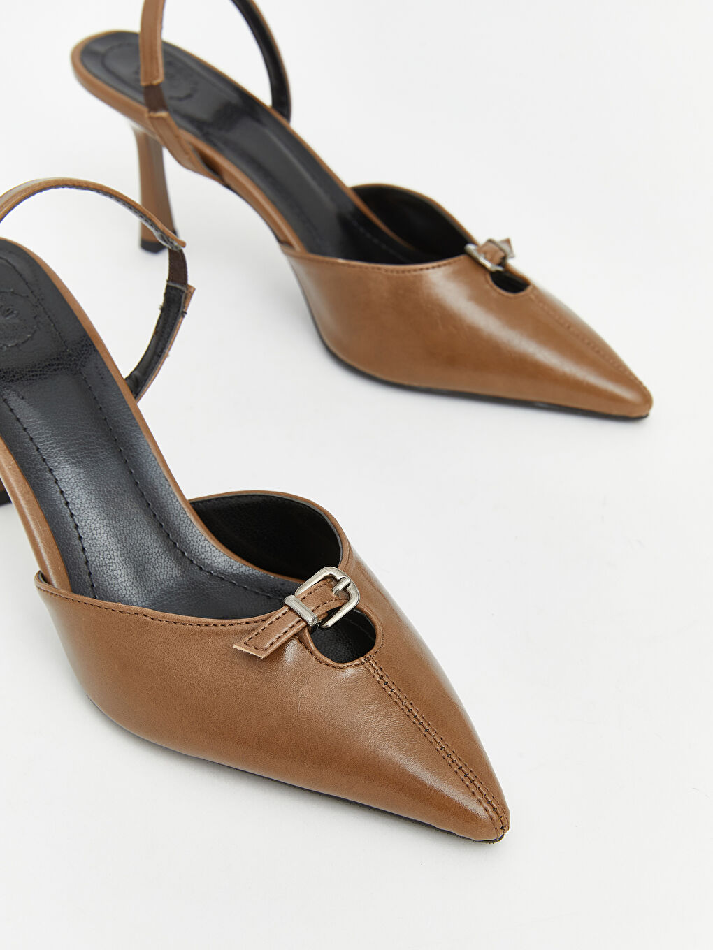 Bej Sivri Burunlu Kadın Topuklu Ayakkabı-2