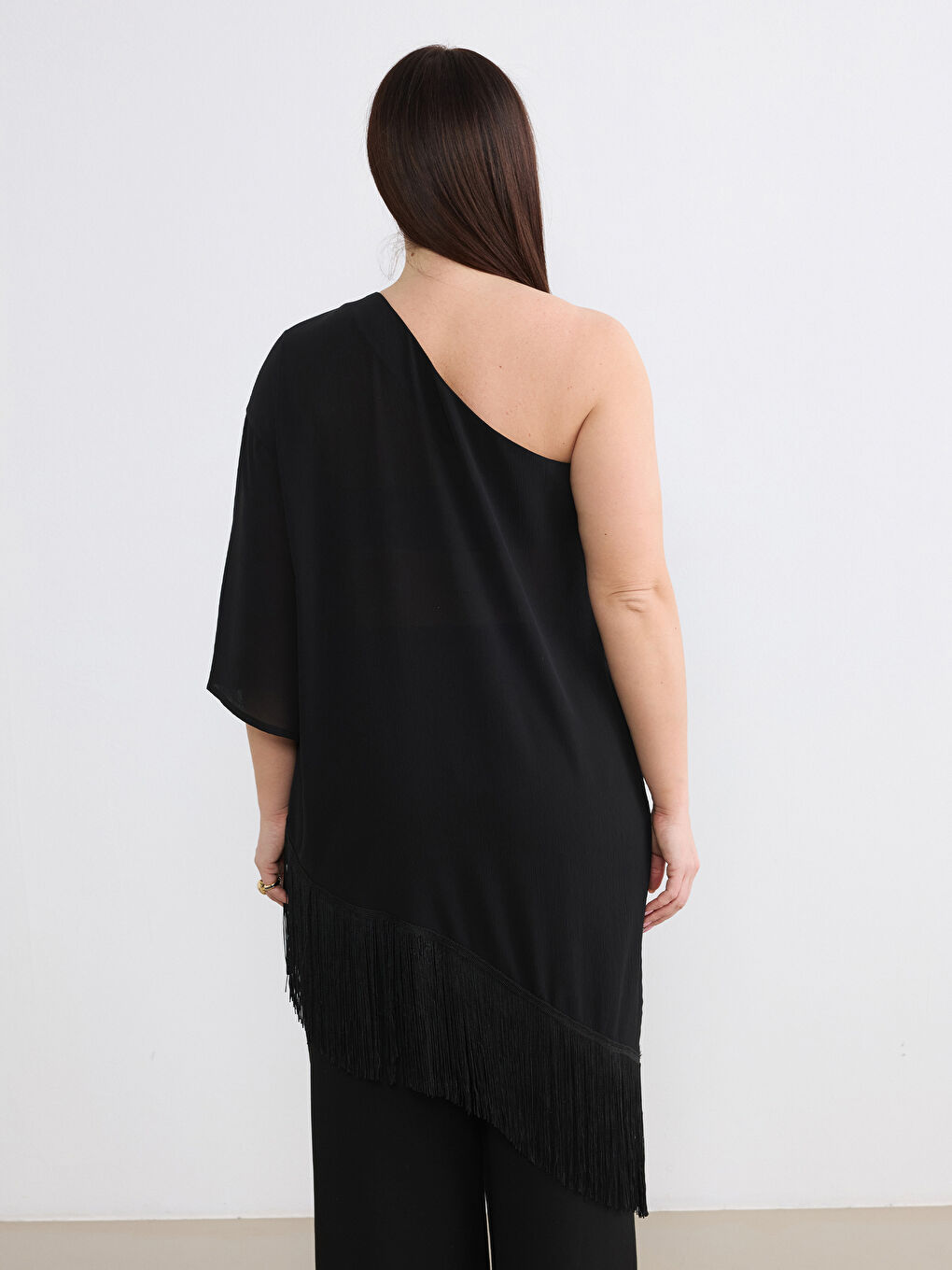 Siyah Büyük Beden Tek Omuz Püsküllü Bluz-3