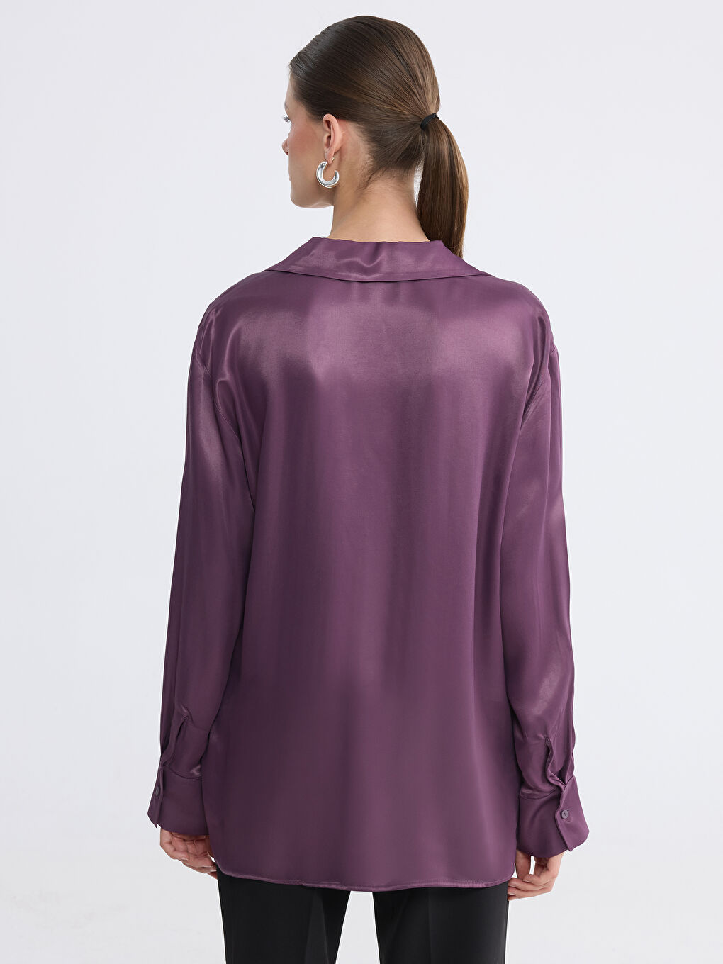 قميص ساتان نسائي-3