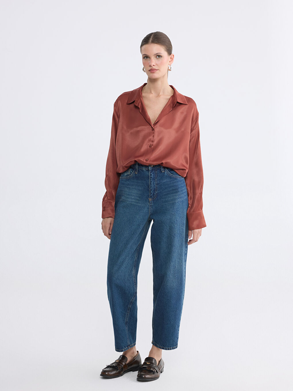 قميص ساتان نسائي-1