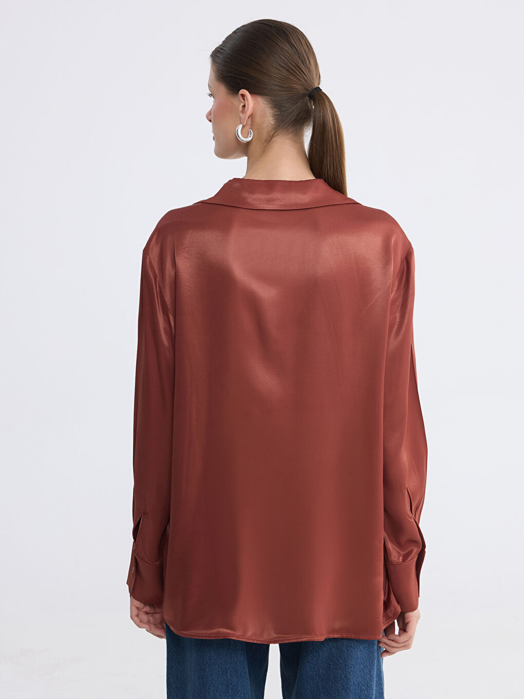 قميص ساتان نسائي-3