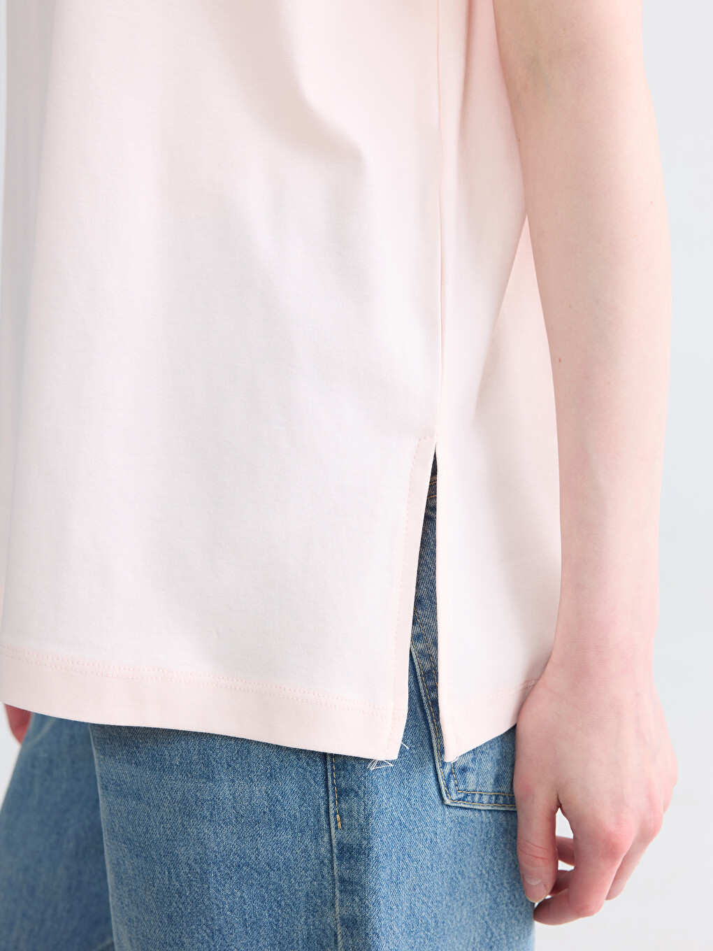 %100 Cotton Women's T-shirt-2