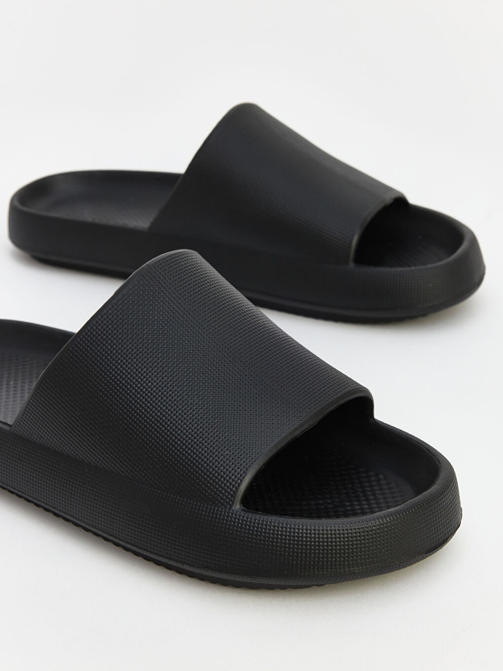 Siyah Tek Bantlı Erkek Terlik-2