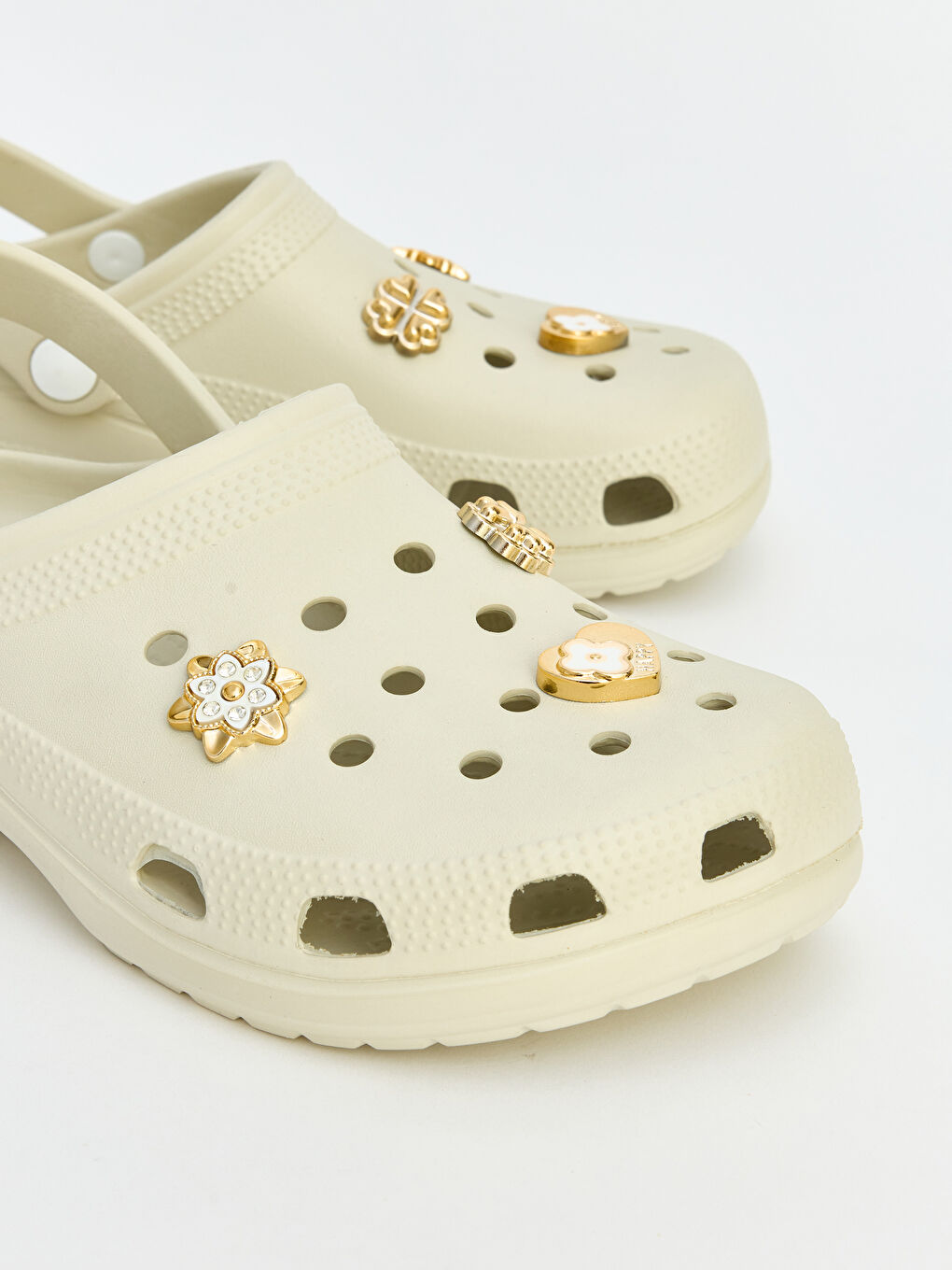 Bej Aksesuarlı Kadın Plaj Sandaleti-2