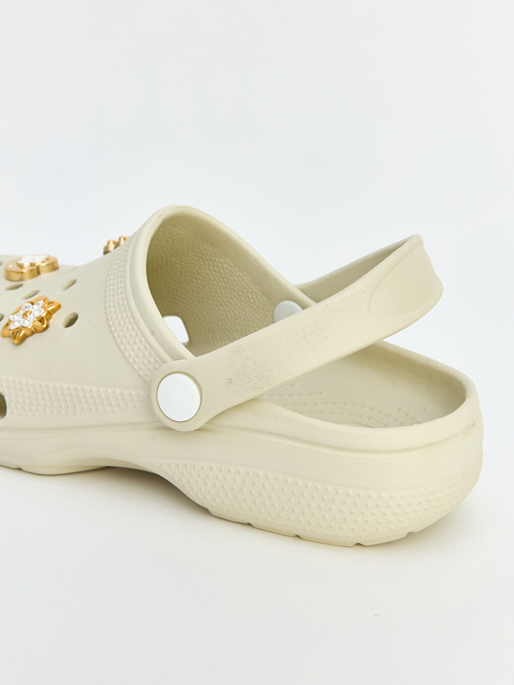 Bej Aksesuarlı Kadın Plaj Sandaleti-4